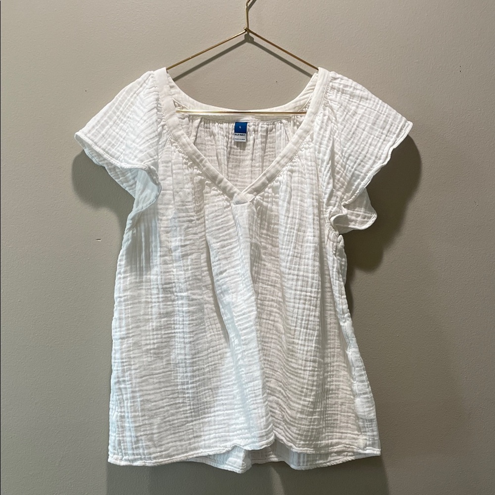 Old Navy White V-Neck Women's Top